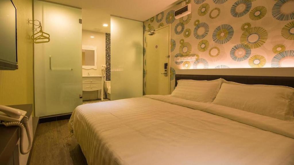 Riverfront Boutique Hotel Malacca Exterior photo